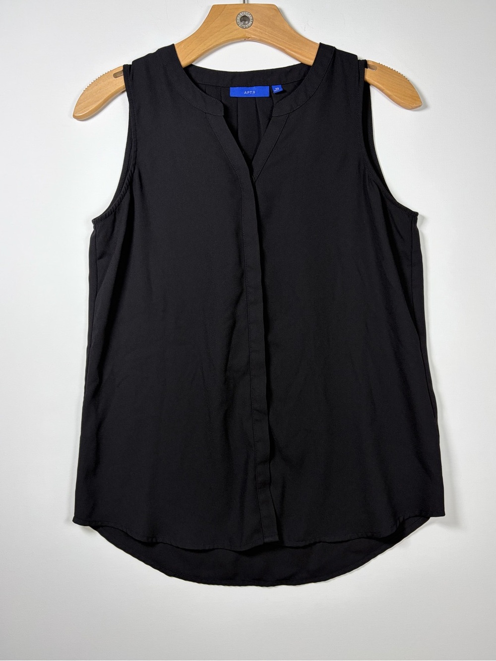 Apt. 9 Black Sleeveless Split-Neck Tunic Camisole